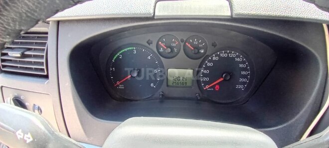 Ford Transit-9