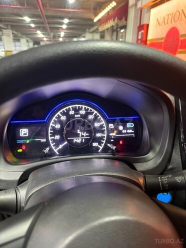Nissan Note-7
