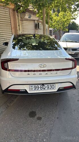 Hyundai Sonata-4