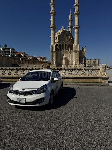 Kia Rio-5