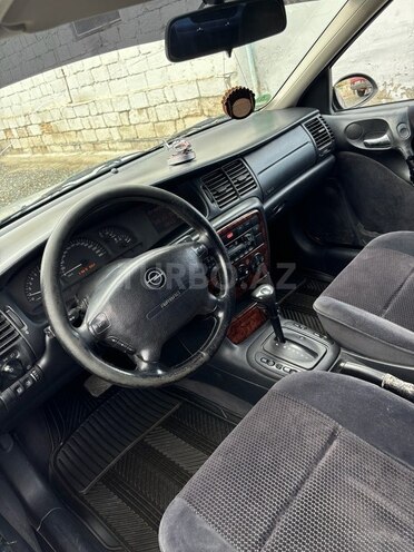Opel Vectra-10
