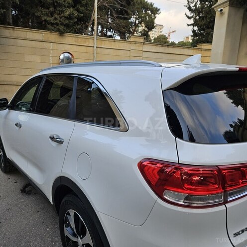 Kia Sorento-12