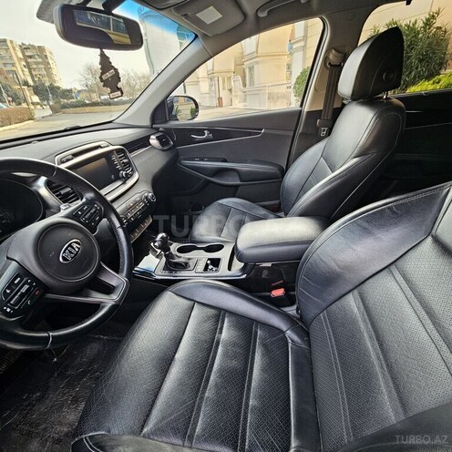 Kia Sorento-19