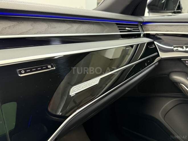 Audi A8-12