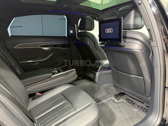 Audi A8-21