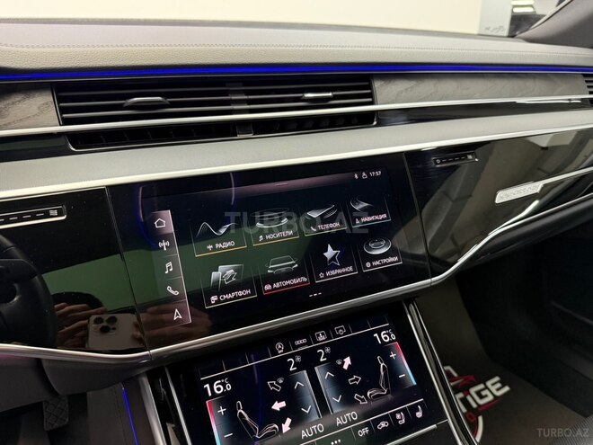 Audi A8-9