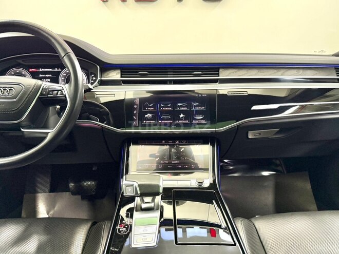 Audi A8-19