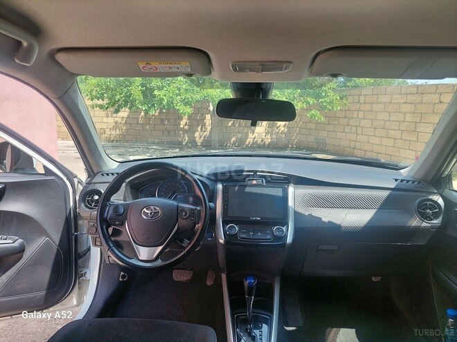 Toyota Corolla Fielder-3