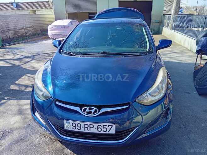 Hyundai Elantra-15
