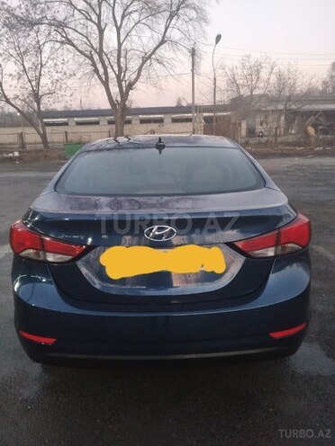 Hyundai Elantra-2