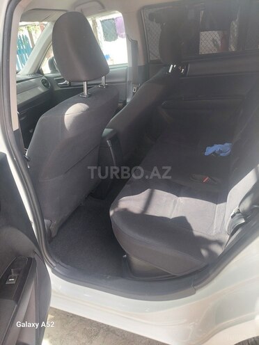 Toyota Corolla Fielder-8