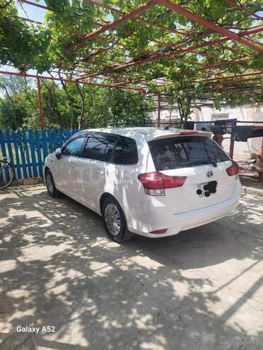 Toyota Corolla Fielder-6