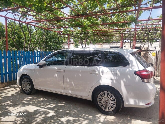 Toyota Corolla Fielder-4