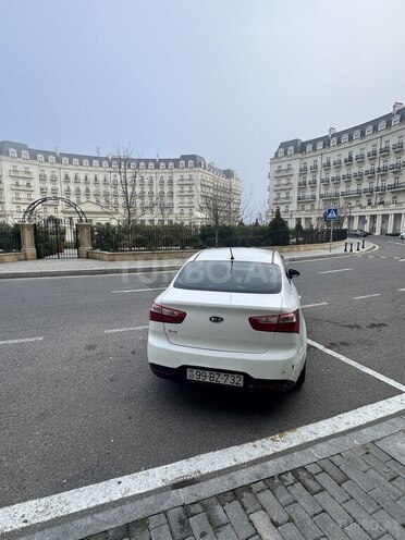Kia Rio-10