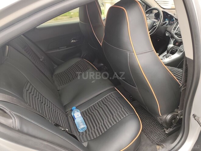 Chevrolet Cruze-6