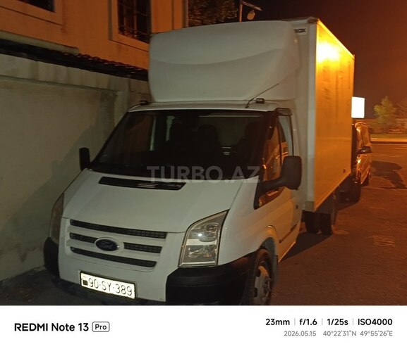 Ford Transit-16