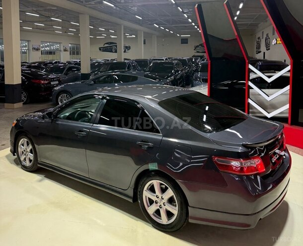 Toyota Camry-6