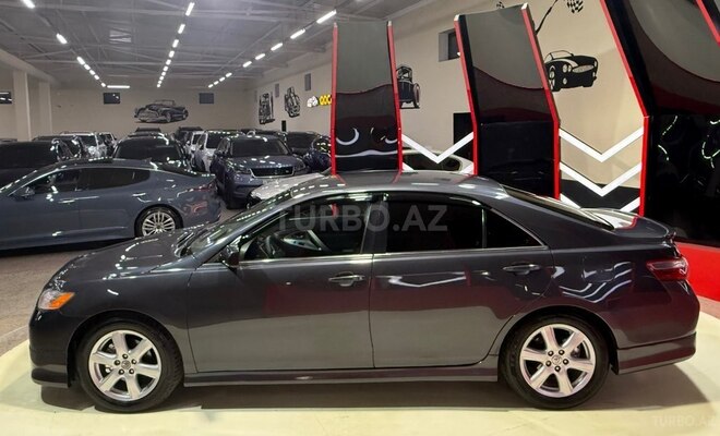 Toyota Camry-5