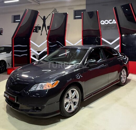 Toyota Camry-3