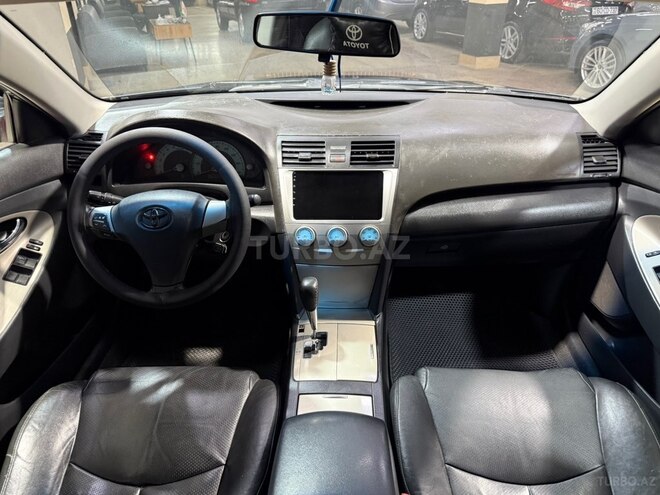 Toyota Camry-14