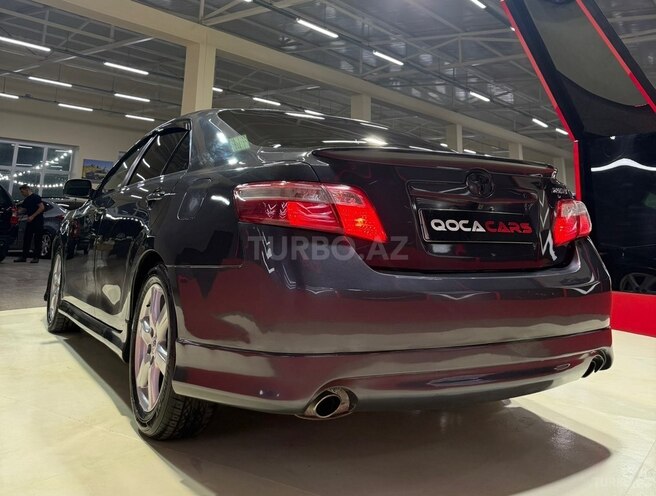 Toyota Camry-9