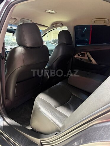 Toyota Camry-17
