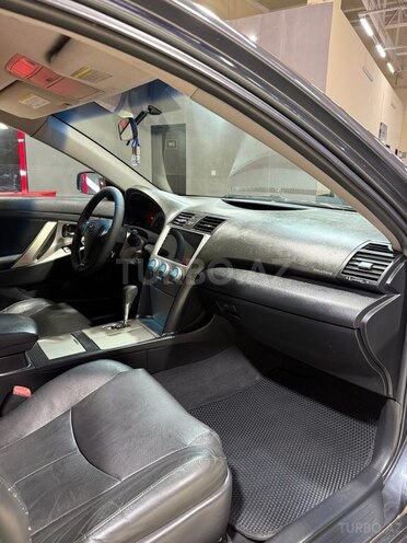 Toyota Camry-12