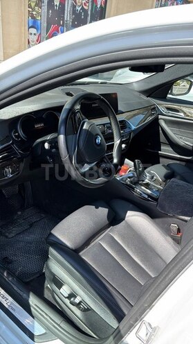 BMW 530-4