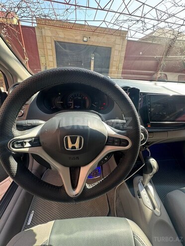 Honda Insight-4