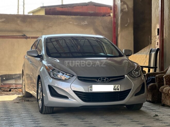Hyundai Elantra-3
