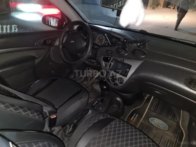 Ford Focus-6