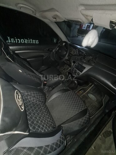 Ford Focus-5