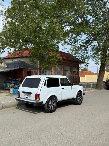 LADA (VAZ) Niva-2