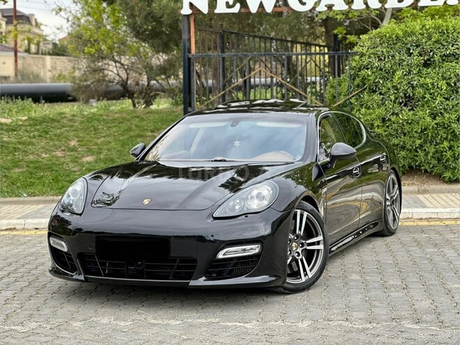 Porsche Panamera Turbo S-3
