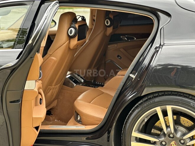 Porsche Panamera Turbo S-20