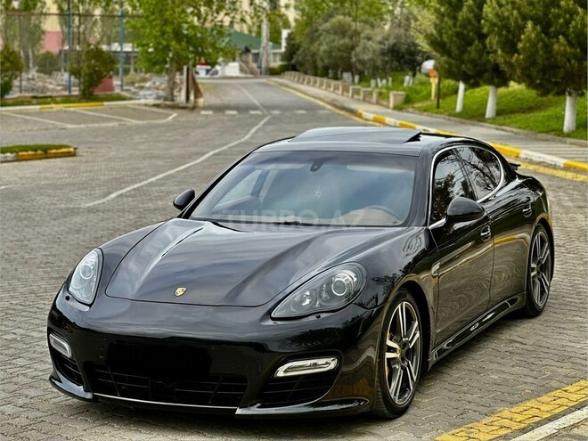 Porsche Panamera Turbo S-9