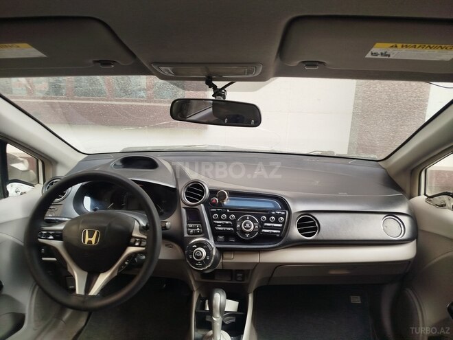 Honda Insight-5
