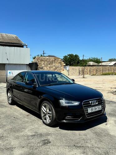 Audi A4-8