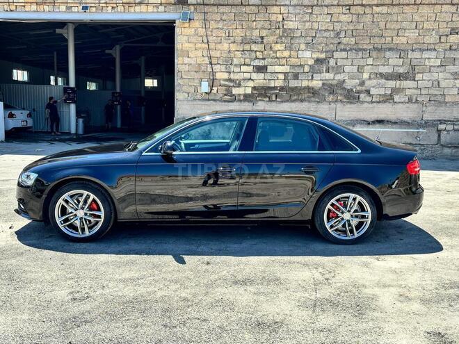 Audi A4-2