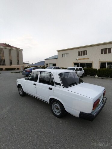 LADA (VAZ) 2107-2