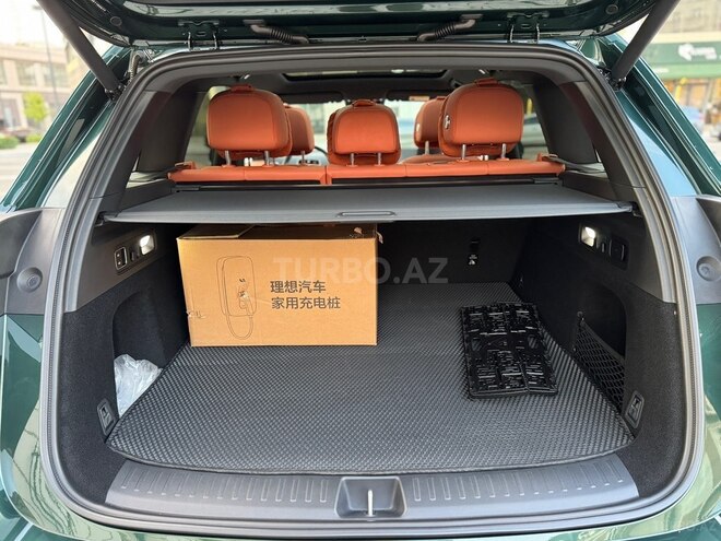 Li Auto L6-6