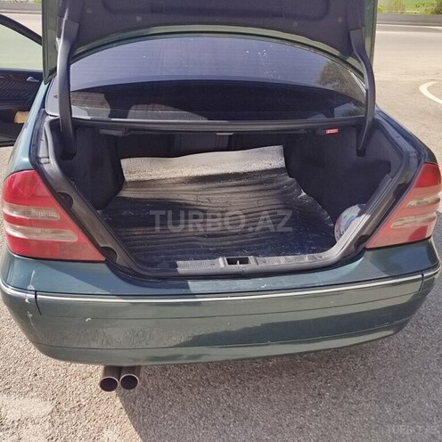 Mercedes C 320-8