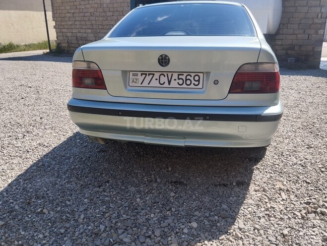 BMW 523-2