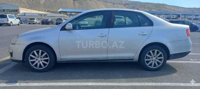 Volkswagen Jetta-4