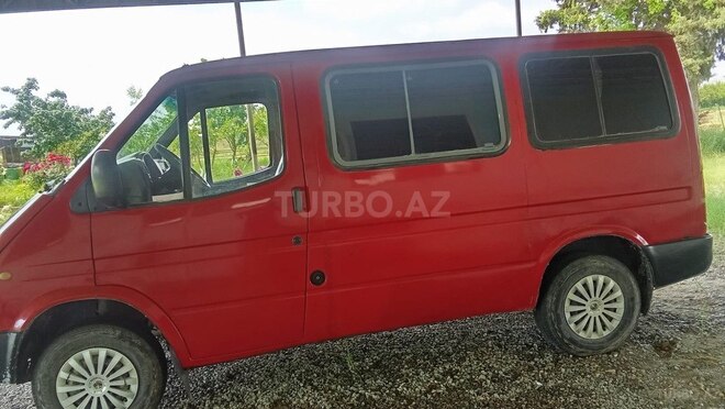 Ford Transit-7