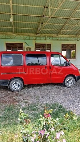 Ford Transit-2
