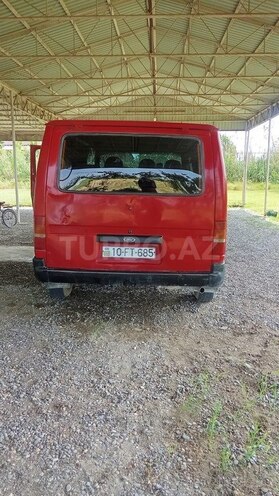 Ford Transit-5