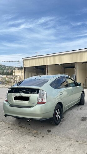 Toyota Prius-5