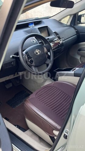 Toyota Prius-7