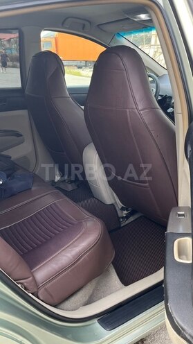 Toyota Prius-10